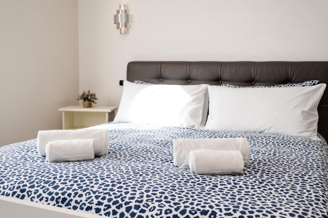 The White Building - Rooms كوسترمانو المظهر الخارجي الصورة